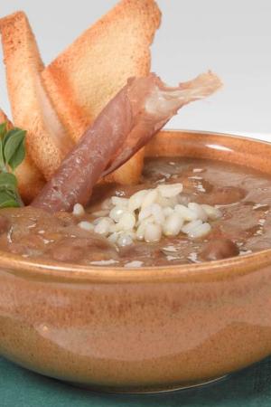 Minestrone di fagioli di Lamon con orzo delle valli Bellunesi